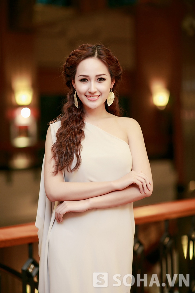 Sau 8 năm đăng quang Hoa hậu Việt Nam, Mai Phương Thúy ngày càng biết cách làm mình trở nên xinh đẹp và nổi trội hơn.