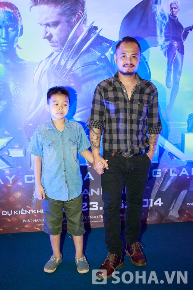 Rocker Trần Lập cùng con trai Bình Minh cũng có mặt ở buổi họp báo