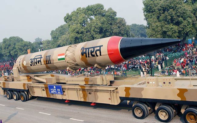 Tên lửa đạn đạo Agni-III của Ấn Độ.