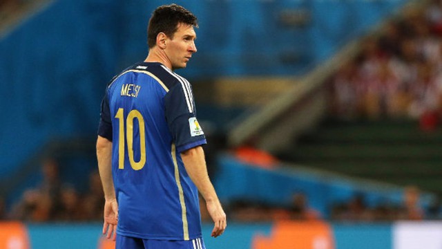 Nhưng đáng tiếc Messi lại về thứ hai, Argentina thua Đức ở trận chung kết.