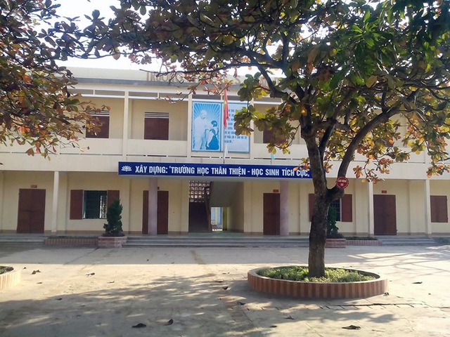 Khuôn viên trường THCS Tân Dân (Nam Đàn), nơi xảy ra sự việc đau lòng trên.