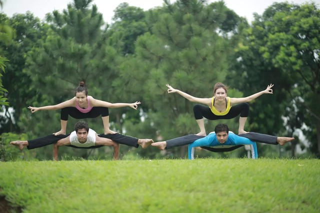 Nhưng thực sự, niềm đam mê của mình đối với môn này ngày một lớn. Yoga giúp mình rèn luyện thể chất và điều hòa tốt về mặt tinh thần.