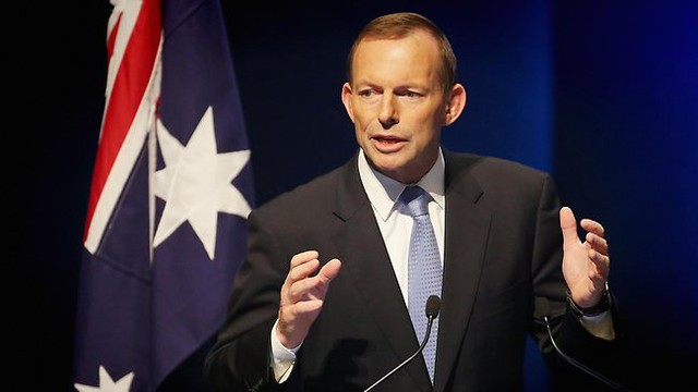 Thủ tướng Abbott đã giữ được cái đầu lạnh trong sự hỗn loạn. Ảnh: AAP