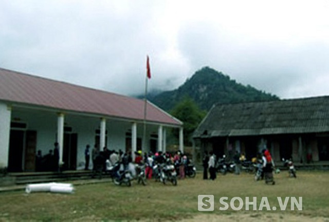 Trụ sở UBND xã Cắm Muộn (huyện Quế Phong, Nghệ An) nơi, Phó chủ tịch xã đã giam và chửi bới, đe dọa PV.