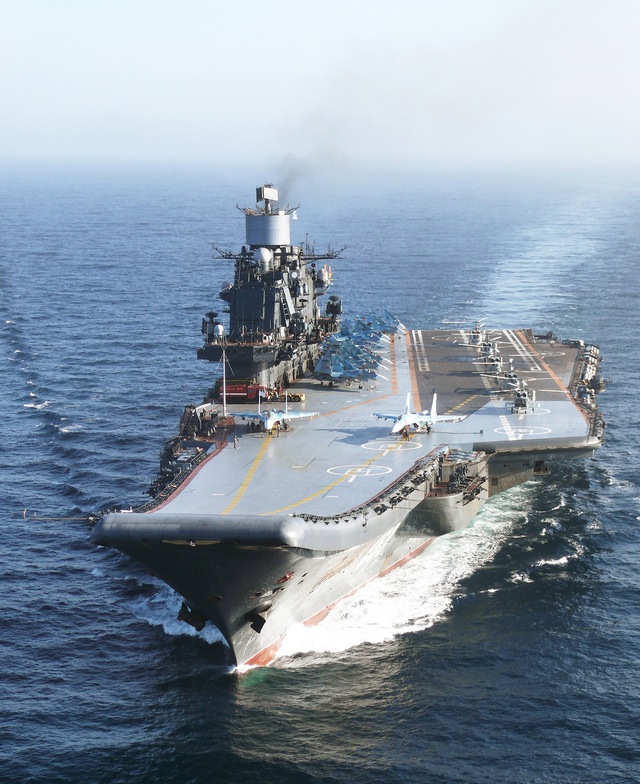 Tàu sân bay Đô đốc Kuznetsov của Hải quân Nga. Ảnh: TASS