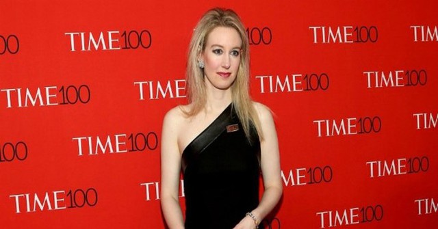 Nữ tỷ phú Elizabeth Holmes.