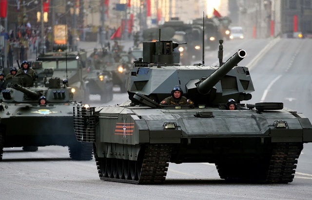 Phó Thủ tướng Nga Dmitry Rogozin tuyên bố, các quốc gia phương Tây đang tụt hậu sau Nga từ 15 – 20 năm về công nghệ chế tạo xe tăng tiên tiến.