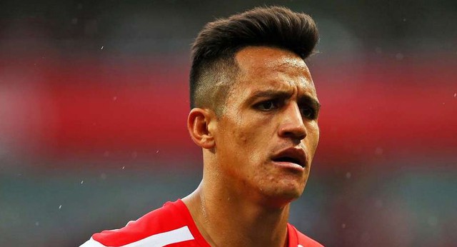 Alexis Sanchez mất bao nhiêu thời gian chăm chút tóc nhỉ?