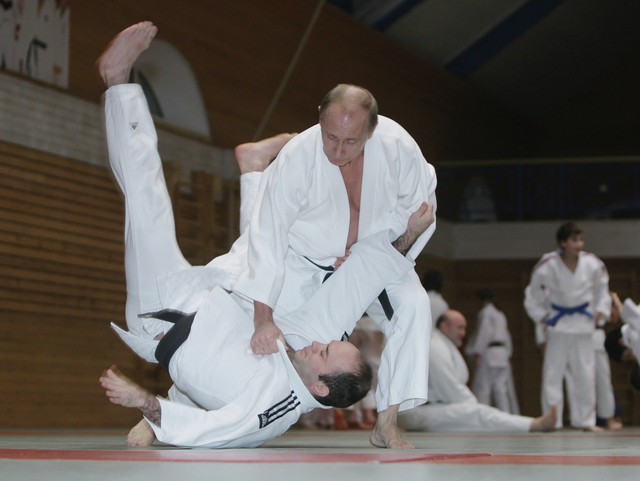 Tổng thống Nga Putin trong một trận đấu judo