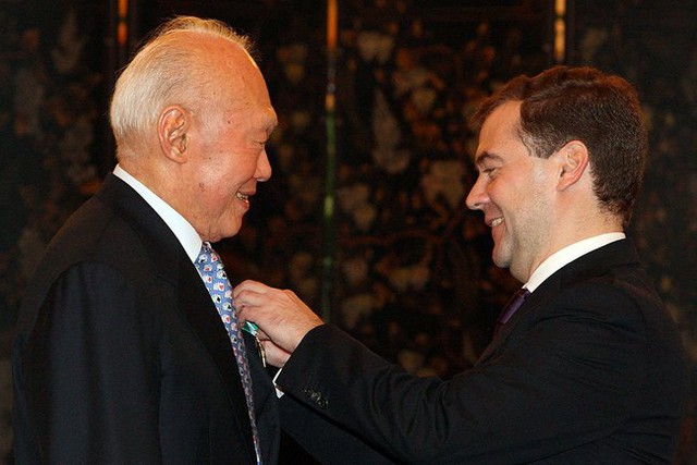 Năm 2009, ông Lý được Tổng thống Nga khi đó là Dmitry Medvedev trao tặng huân chương danh dự.