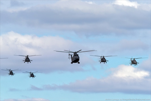 Đội hình trực thăng vận tải bao gồm trực thăng vận tải hạng nặng Mi-26 và trực thăng vận tải Mi-8.