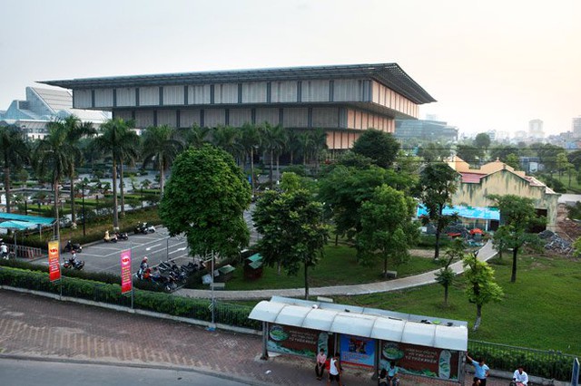 Bảo tàng Hà Nội đang hoàn thiện không gian trưng bày ngoài trời với những kiến trúc cổ làm nơi tổ chức hoạt động lễ hội và các sinh hoạt cộng đồng khác trong thời gian tới.