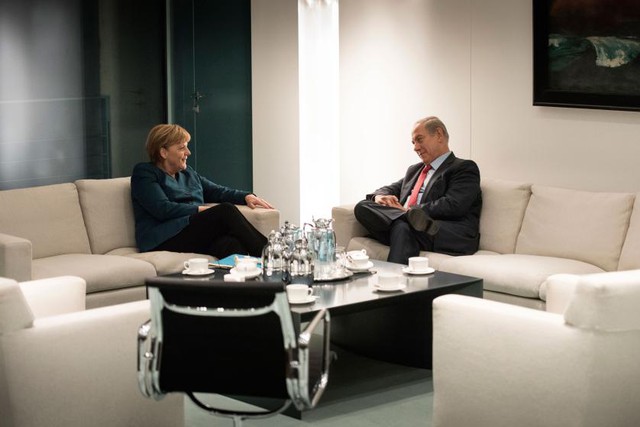 
Thủ tướng Đức Angela Merkel và người đồng cấp Israel Benjamin Netanyahu ngày 21/10 ở Berlin.
