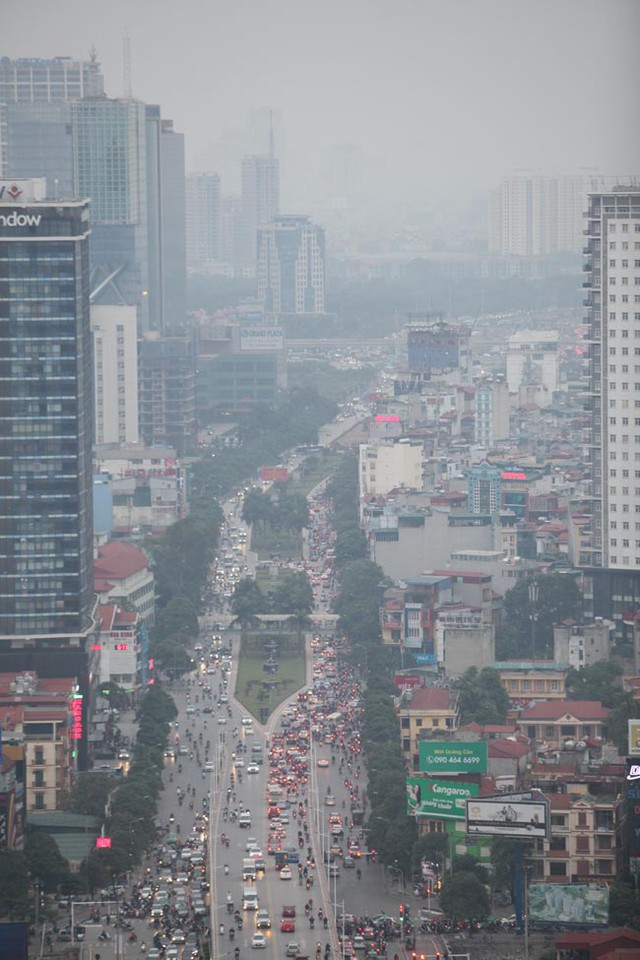 
Toàn bộ dải phân cách giữa tuyến đường Trần Duy Hưng (đoạn Hoàng Minh Giám - cầu vượt Nguyễn Chí Thanh) sẽ bị xén để mở rộng mặt đường.
