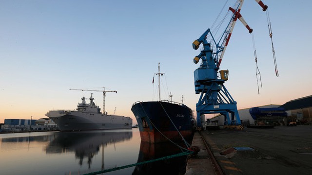 
Ai Cập sẽ trả 950 triệu euro để mua lại 2 tàu đổ bộ lớp Mistral.
