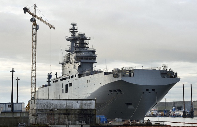 Helicopter Sevastopol class Mistral in the French port of Saint-Nazaire 