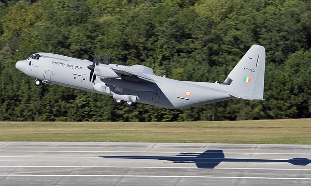 Nhiều khách hàng lớn của Nga đang chuyển sang mua vũ khí Mỹ. Ảnh: Máy bay vận tải C-130J của Ấn Độ