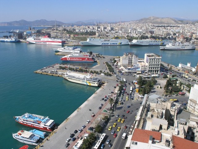 Cảng Piraeus của Hy Lạp. Ảnh: Baogiaothong.