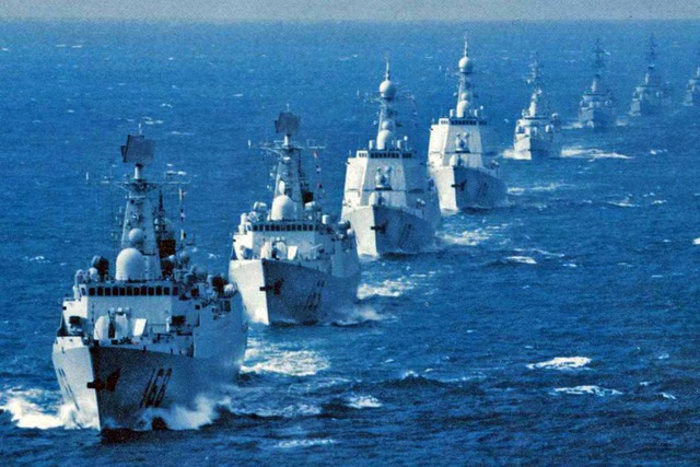 
Hải quân Trung Quốc đang phát triển nhanh chóng...
