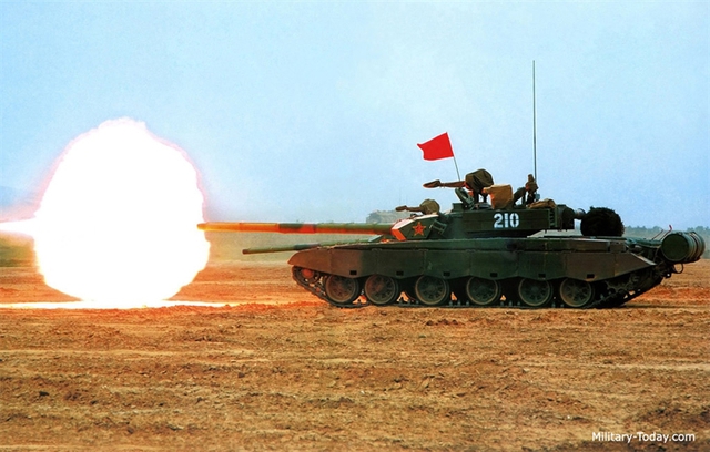 
Chỉ trong khoảnh khắc, phần lớn những chiếc tăng này đều trúng tên lửa và bốc khói đỏ, tỉ lệ thiệt hại 80%.

“Chúng tôi không nghĩ rằng một đại đội tăng có thể bị 2 chiếc trực thăng đánh bại và lấy mất thế tiến công trên chiến trường. Kết quả này khiến cả lữ đoàn bị sốc”, Jiefangjun Bao Online dẫn lời một chỉ huy cho biết.
