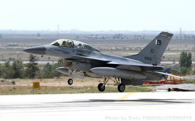 
Máy bay chiến đấu F-16 của Pakistan.
