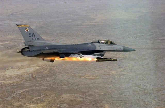 
Tiêm kích F-16 là một trong những loại máy bay nổi tiếng nhất của Mỹ
