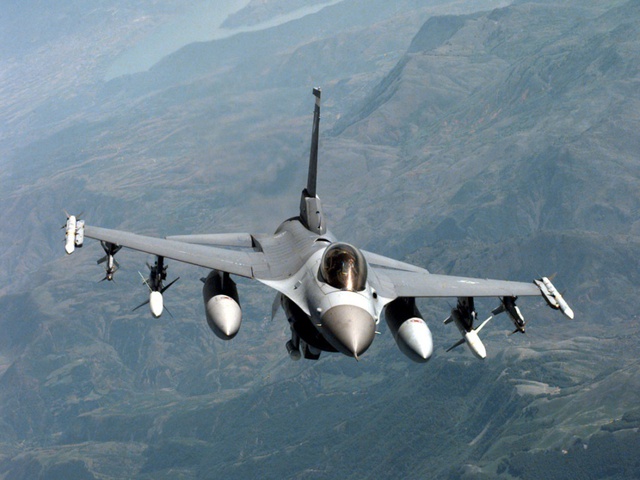 
Máy bay chiến đấu F-16
