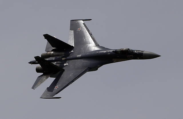 Bộ Quốc phòng Nga đã đặt hàng thêm 48 máy bay chiến đấu Su-35, với giá trị hợp đồng lên tới 1,5 tỷ USD.