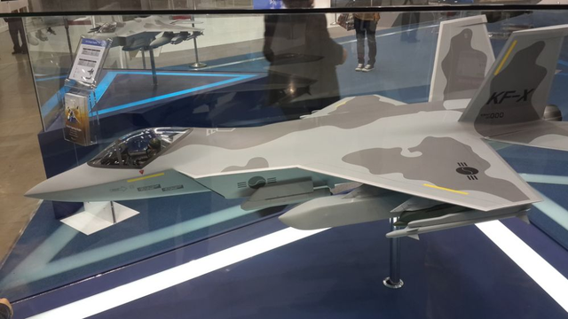 
Mô hình chiến đấu cơ KF-X của Hàn Quốc
