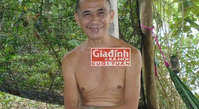 Ông Nguyễn Văn Cò - “dị nhân” bắt rắn.