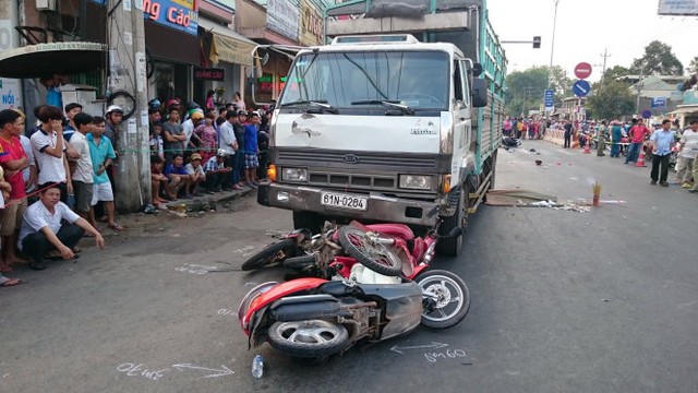 Hiện trường vụ tai nạn. ẢNH: BÁ SƠN