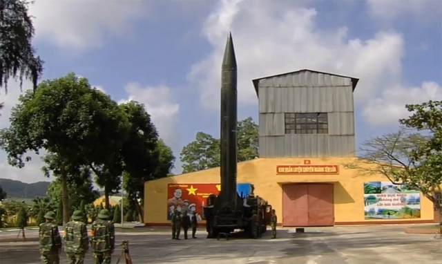 Thỏi nhiên liệu tên lửa hỗn hợp kí hiệu 9X195, sản phẩm của Viện Thuốc phóng-Thuốc nổ (Tổng cục Công nghiệp quốc phòng) dùng cho động cơ hành trình tên lửa phòng không, có thành phần và các tính năng tương đương với sản phẩm cùng loại của nước ngoài. 