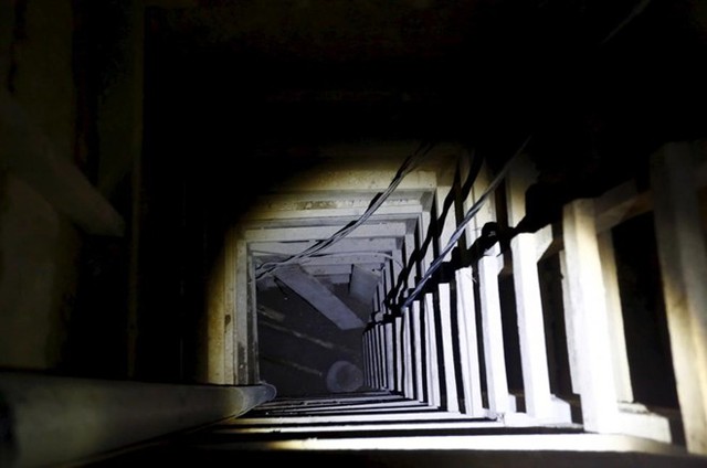 Bên trong đường hầm trùm ma túy Joaquin “El Chapo” Guzman sử dụng để tẩu thoát khỏi nhà tù nghiêm ngặt nhất Mexico.