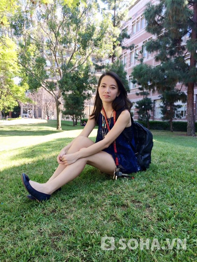 
Đầu tháng 9/2015, cô chính thức trở thành sinh viên của trường University of Southern California. Trường nằm cách nhà người thân hơn khá xa nên Xuân Nghi quyết định dọn tới sống gần trường.
