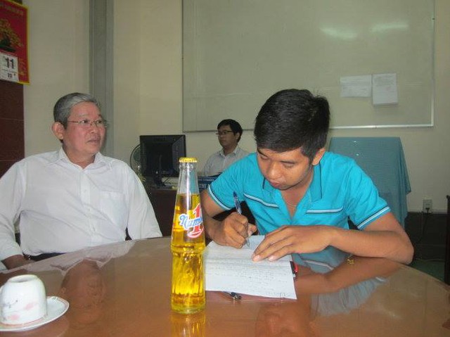 Anh Nguyễn Xuân Định, người mua chai Number One có ruồi mới đây đã gởi đơn đến Hội Bảo vệ quyền lợi người tiêu dùng thành phố Mỹ Tho, Tiền Giang.