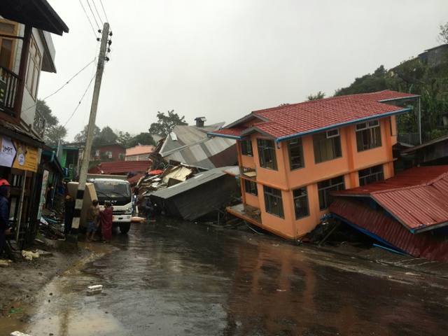 Căn hộ bị phá hủy sau một vụ lở đất do mưa lớn ở Harkhar, Chin, Myanmar.