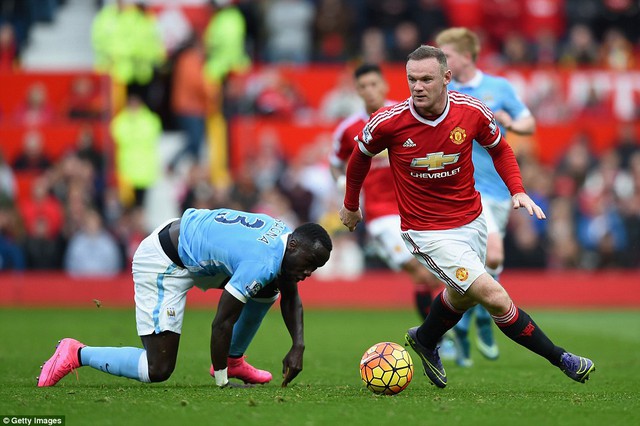 
Rooney chơi khá tốt trong trận derby Manchester. Ở cuộc chiến vừa diễn ra trên Old Trafford, R10 là cầu thủ có thành tích tốt nhất mỗi khi đôi bên đối đầu.
