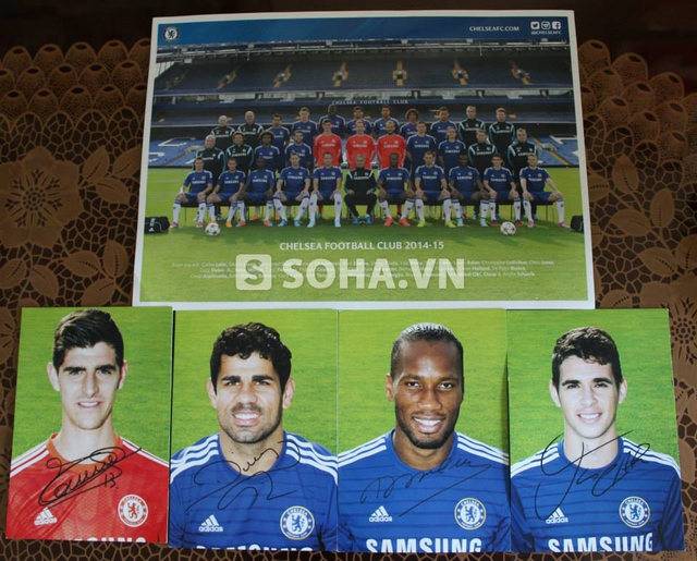 Những bức ảnh có chữ ký của cầu thủ Chelsea