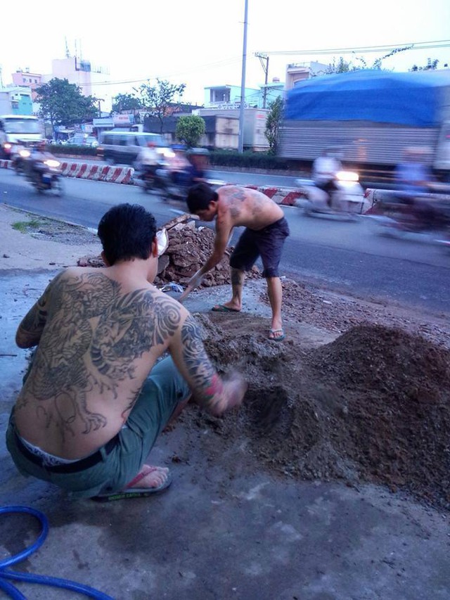 Rất nhiều hình ảnh &quot;quảng bá&quot; cho những ông bố và chàng trai chăm chỉ đã được cộng đồng mạng chia sẻ.