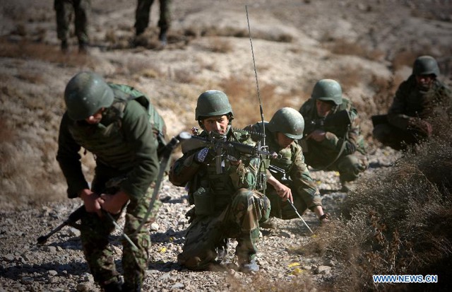 Binh sĩ quân đội quốc gia Afghanistan tham gia huấn luyện tại một căn cứ quân sự ở thủ đô Kabul.