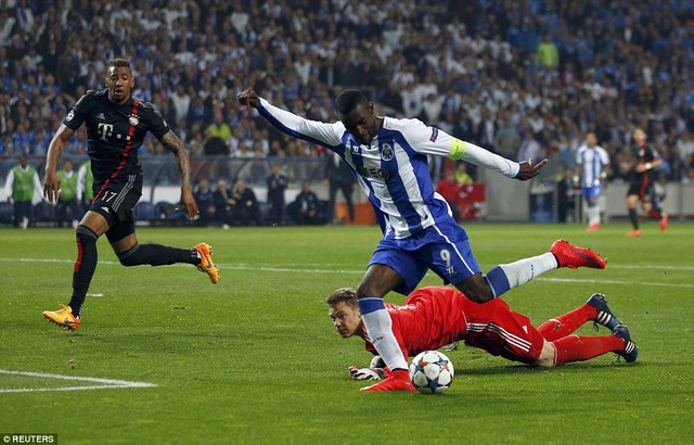 Bayern cứ kiểm soát thế trận, ghi bàn để... Porto lo