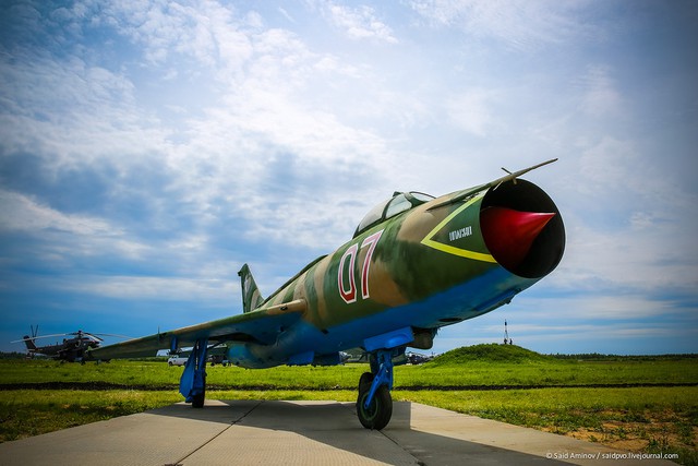 Máy bay ném bom Su-7B.