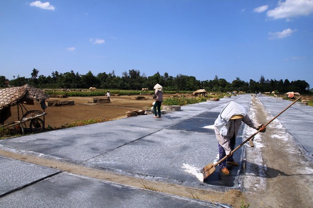 Cả làng, nắng nóng, đạt đỉnh, Hà Tĩnh, diêm dân