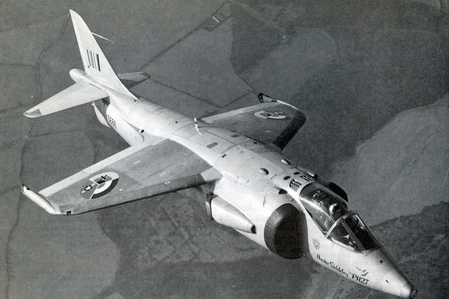 
Hawker Siddeley XV-6A Krestel - Nguyên mẫu máy bay cường kích cất/ hạ cánh thẳng đứng, sau này trở thành AV-8B Harrier.
