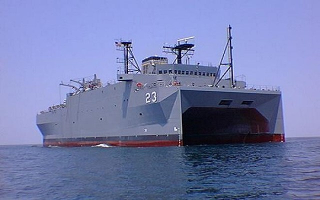 Tàu quan trắc biển USNS Impeccable (T-AGOS-23) của hải quân Mỹ.