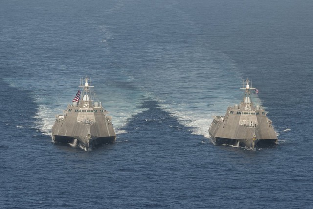 Trong năm 2014, Hải quân Mỹ đã triển khai thành công 2 tàu tác chiến cận đến Thái Bình Dương, đánh dấu việc xuất hiện của loại tàu chiến tương lai này ở khu vực đang gia tăng sự hiện diện của Mỹ.