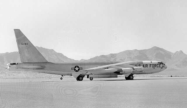
Chiếc B-52B-30-BO (c/n 53-0383) đã ném bom nhiệt hạch Mk.15 và đảo Bikini Atoll ngày 21/5/1956

