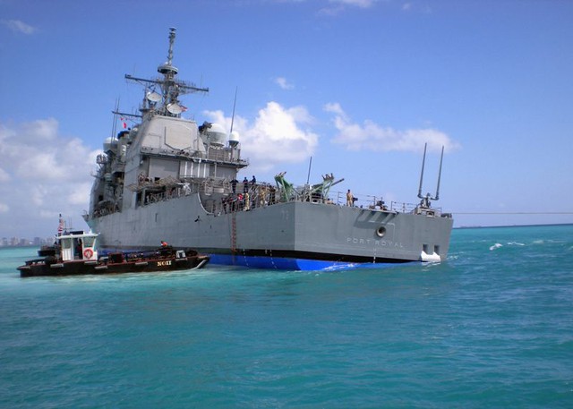 Tuần dương hạm USS Port Royal bị mắc cạn gần Hawaii vào tháng 01-2009, điều khó tin này vẫn xảy ra hàng năm với lực lượng hải quân hiện đại và được đào tạo bài bản nhất thế giới.