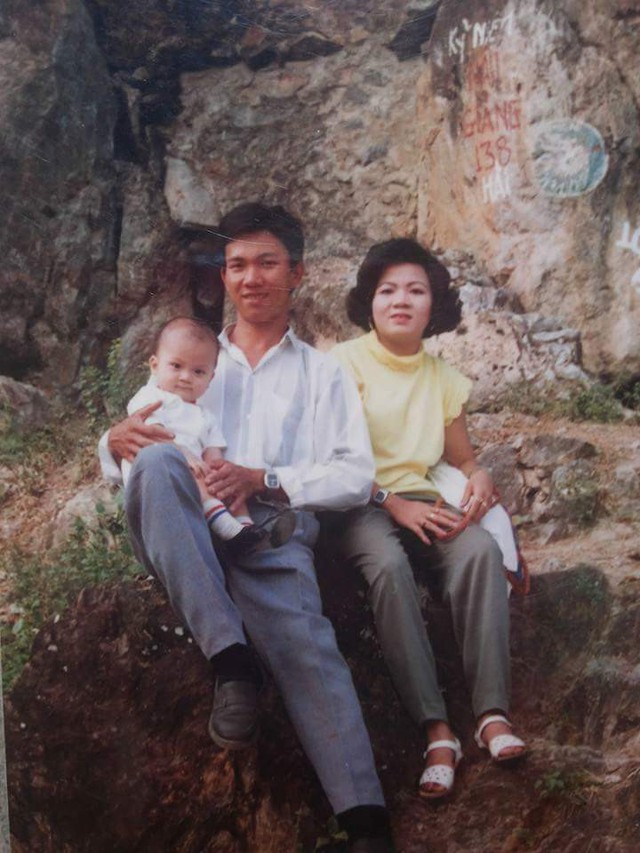 
Sinh ra trong một gia đình lao động thuần túy tại Kiên Giang, An Vi (tên thật Trần Anh Vũ) cũng đã từng là niềm hy vọng hoài bão lớn của cha mẹ.

