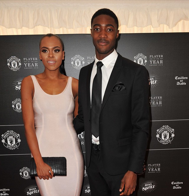 Naomi Thomas và Tyler Blackett